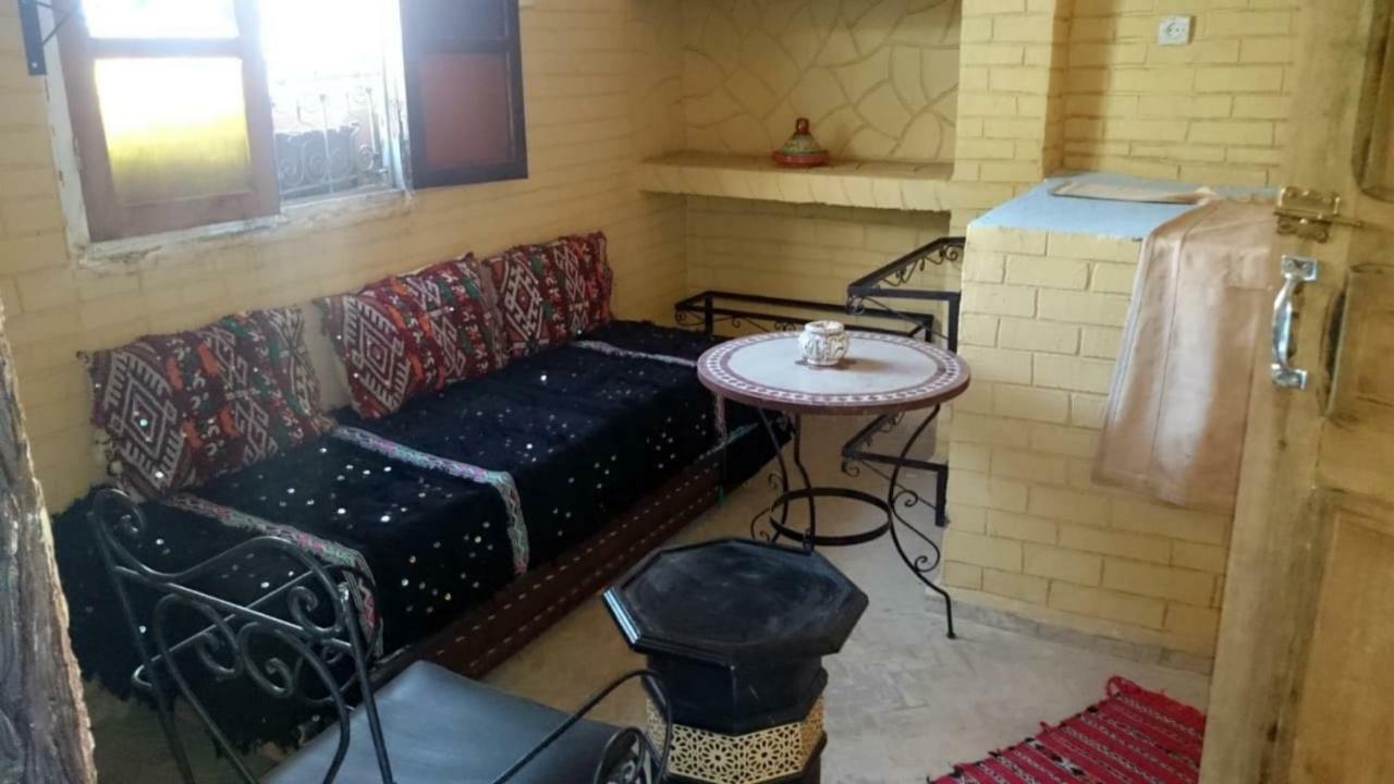Dar Mounadim Fez Bagian luar foto